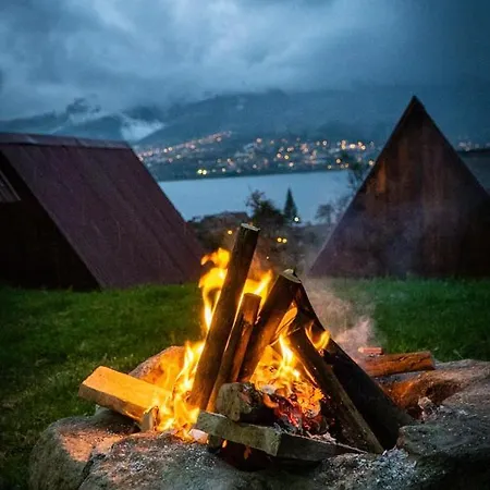 Hospedaje Campo Lago Y Glamping Otavalo Exterior foto