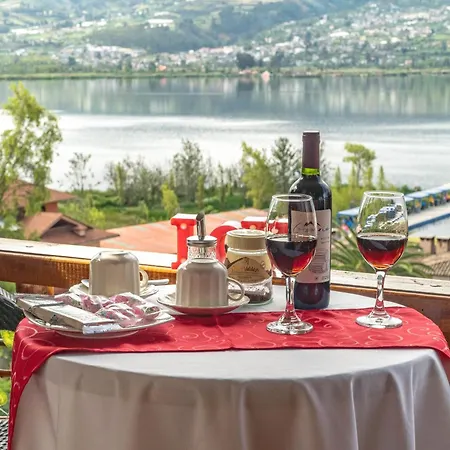 Hospedaje Campo Lago Y Glamping Otavalo Exterior foto